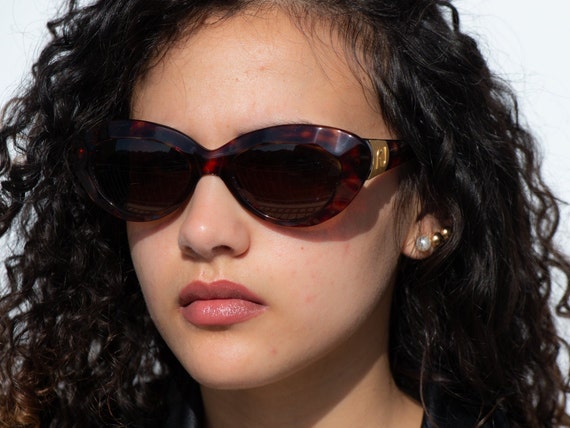 80s Cat Eyes Thick Tortoise Vintage Sunglasses NOUVELLE  display picture 1