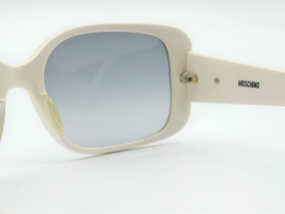 Moschino 2000s Women display picture 3