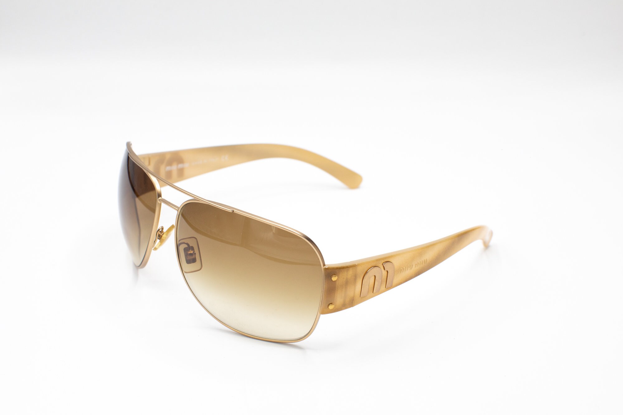 MIU MIU
SMU 53VS PALE GOLD/BROWN MIRRORED GRADIENT CRYSTAL AVIATOR SUNGLASSES Miu Miu MIU MIU MU53VS SOCIETE CRYSTAL Gold Black Pink  main image 3