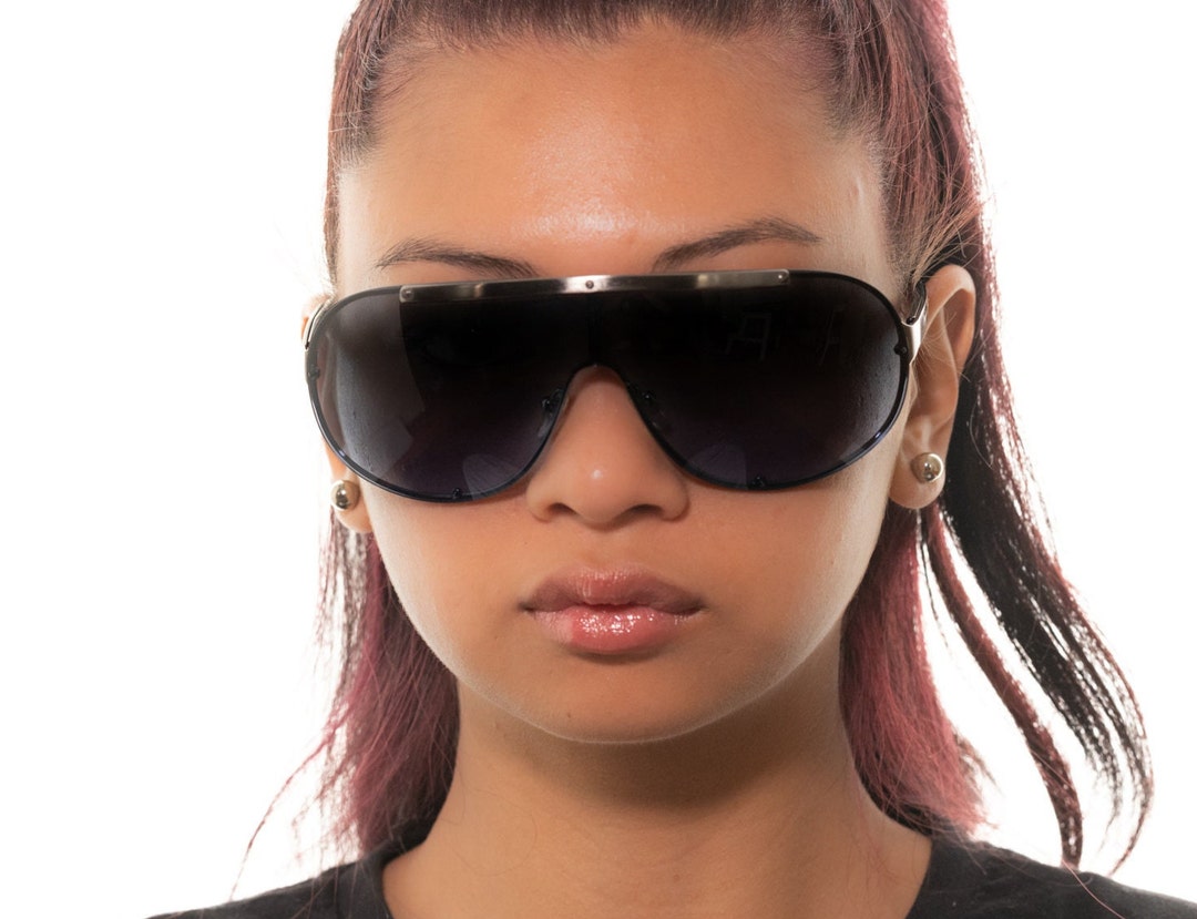 Ferragamo 1136 Sunglassess, 2000s Shield Frame with Gradient Blue Lens Ferragamo 1136 Sunglasses, 2000s Shield Frame With Gradient  main image 4