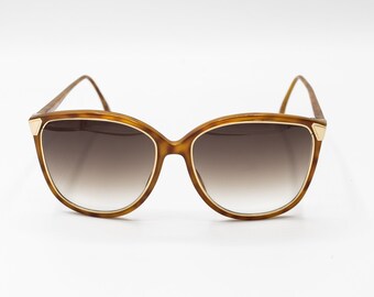 2000s Christian Dior Stripe Cat-eye Sunglasses - Etsy display picture 2