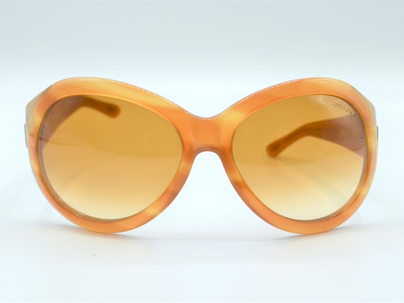 2000s Women's Tom Ford Sunglasses Rounded Tortoise Elizabeth TF27