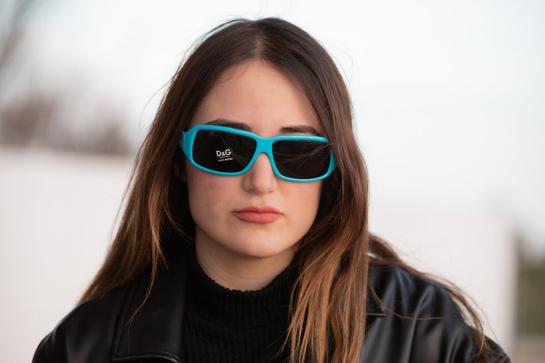 2000年代のエレクトリックブルーサングラス ドルチェ＆ガッバーナ