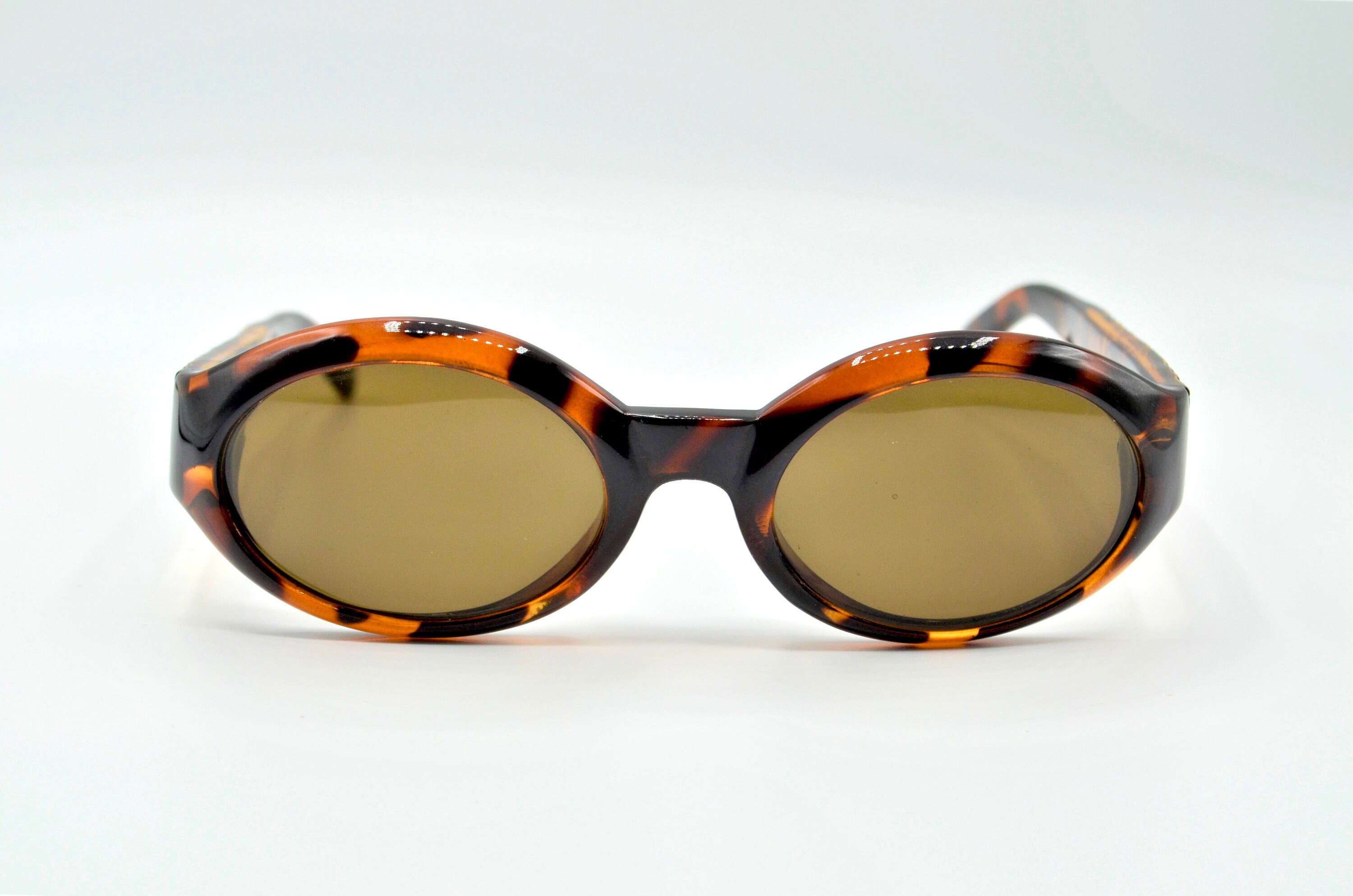Fendi Oval Sunglasses Vintage 90s Logo Engraved on Temples SL 7580