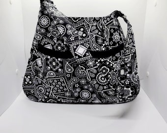 Sac à bandoulière imprimé bandana noir, sac à main en tissu bandana noir, cadeau pour elle, sac à main élégant, sac pour femme