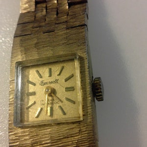 Beautiful Vintage Gold Tone Ingersoll 17 Jewels MechanicaI Incabloc Ladies Watch