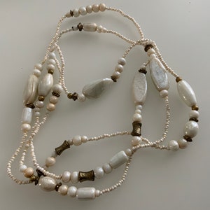 Art Deco 20s Strand of simmering real Mother Of Pearl beads necklace with brass decoration links