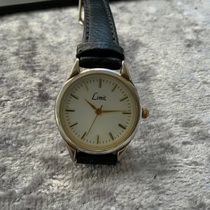 A Lovely Ladies Limit K63/06108 Gold tone Quartz Watch.
