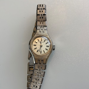 1974 Ladies Seiko gilt watch