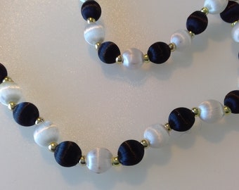 AURELIA long pearl necklace