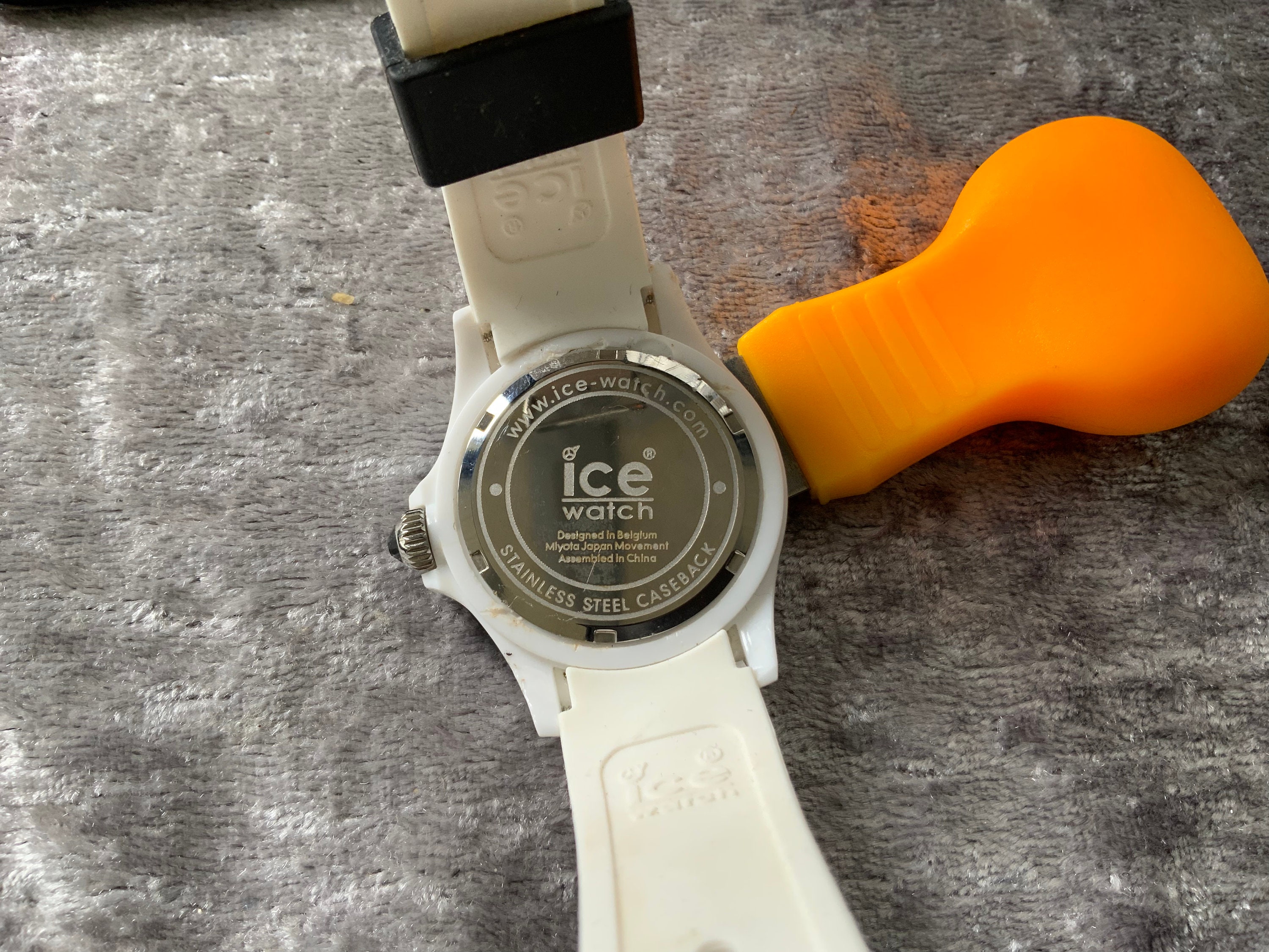 Orologio Pure Rosso con cinturino in silicone