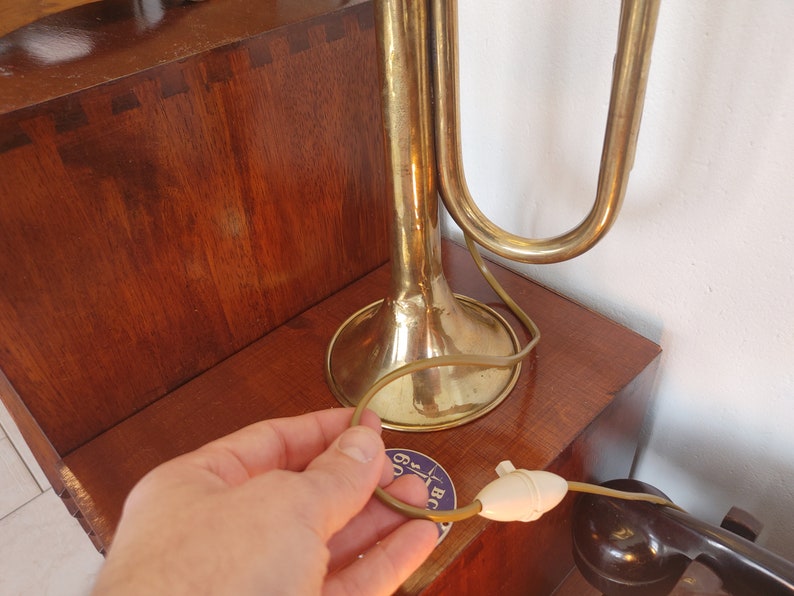 army bugle trumpet lamp image 4