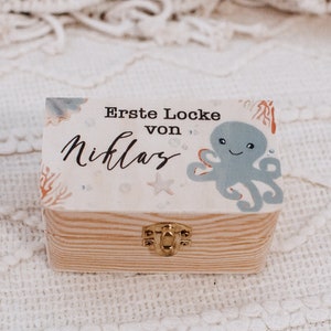 Curl tin, tin first curl, hair tin, first curl, umbilical cord storage, wooden tin first curl