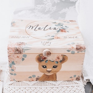 Caja de recuerdos niña león