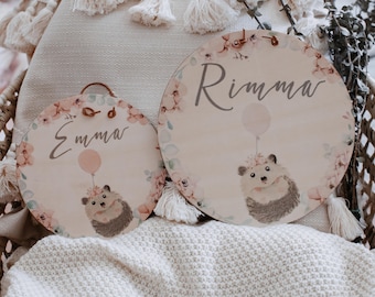 Targhetta in legno, regalo di nascita, targa per porta, decorazione per la camera dei bambini, decorazione per bambini boho, animali boho, riccio, targhetta per nome, regalo per bambini, regalo per battesimo