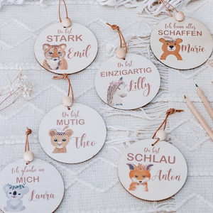 Encouragements, cartes d'affirmation, cartes d'encouragement écolier, inscription scolaire, affirmations positives, idée cadeau scolarisation, écolier, panneau en bois