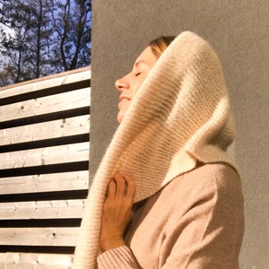 Fluffy knit alpaca beige triangle womens scarf image 5