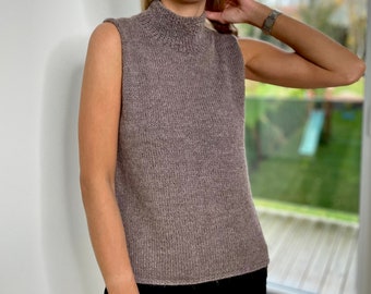 Knitting pattern - Scandinavian Turtleneck Vest, easy to knit, mock neck, fast knit top, sleeveless vest, FR, DE, ENG