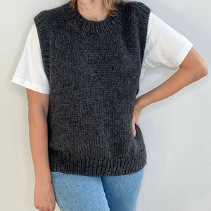 MODÈLE de gilet facile à tricoter, tutoriel de tricot épais débutant avancé à intermédiaire, gilet pull en tricot rapide, modèle de pull sans manches PDF image 5