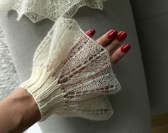 Knitted lace cuffs pattern - mohair ruffle wrist warmers (PDF and Video instructions)