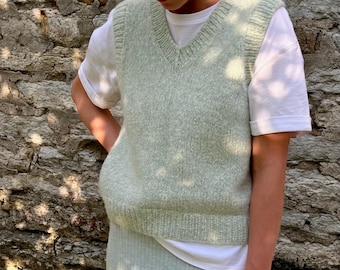 Knitting pattern - V-Neck Vest, easy to knit, beginner friendly tutorial, sweater vest pattern, fast and easy knit pattern, eng, fr, de