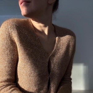 TwistVeil Blouse Knitting Pattern PDF: keyhole front DIY blouse in stockinette stitch and supporting video tutorials
