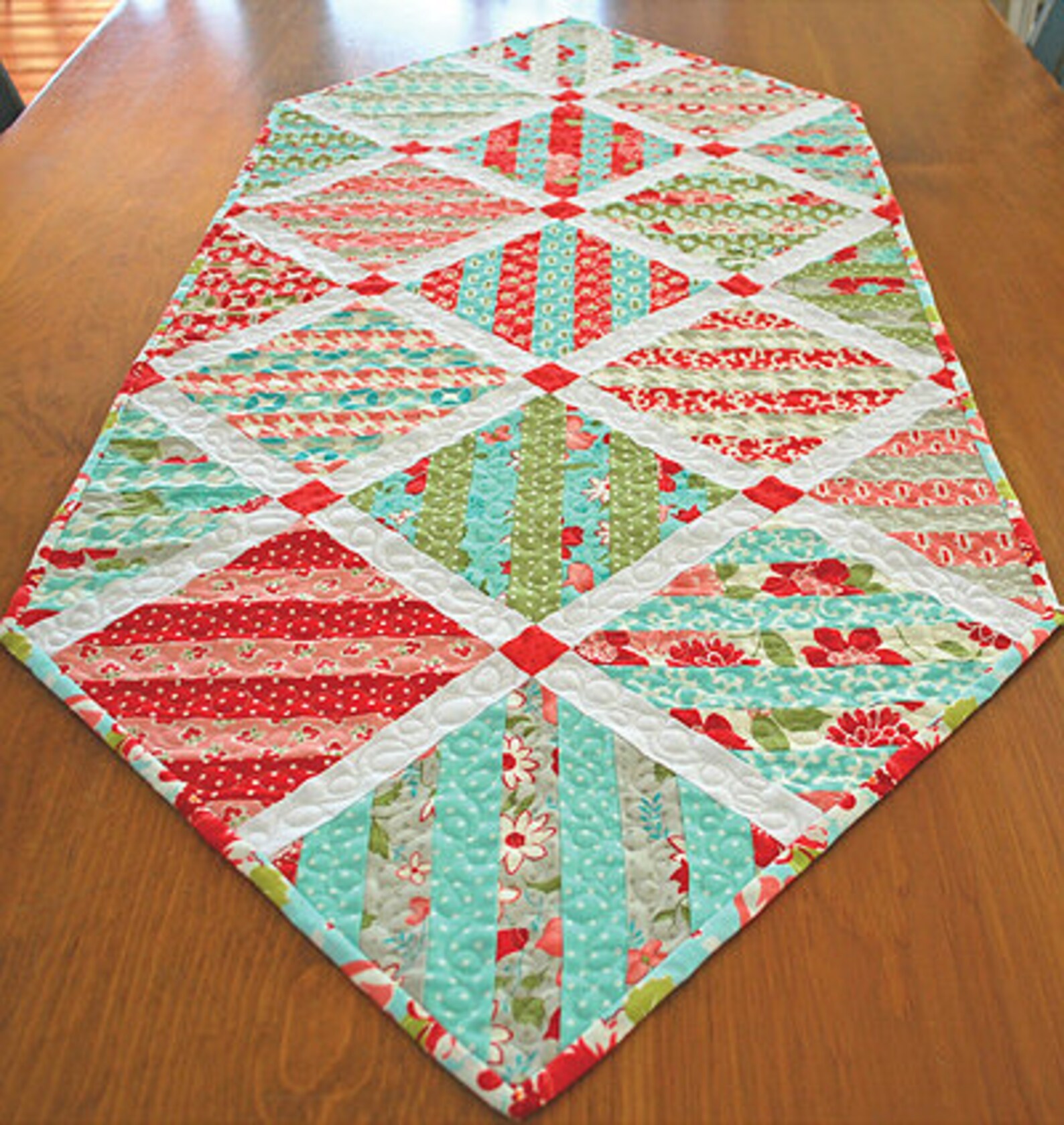 Slice of Cake Table Runner Pattern Margot Languedoc from The Etsy