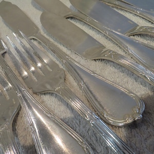 8 silver-plated fish cutlery sets goldsmith Christofle model Rubans Louis XVI 1900 French Silver-plated 16p fish cutlery set scratches