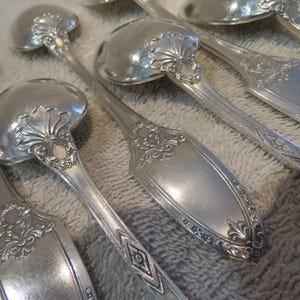 12 silver plated dessert spoons, goldsmith Boulenger model Marie Louise French Empire silver-plated dessert spoons 17.8cm