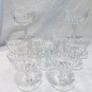 Superb 11 glasses of Champagne crystal Baccarat model Canterbury Gorgeous 1950 French crystal champagne cups 19cl