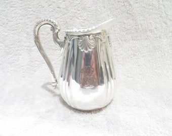 Jarra de leche de metal plateado decoración de concha st regencia orfebre Gallia principios del siglo XX crema francesa plateada 23cl