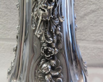 Magnífica cafetera en plata 800, estilo barroco italiano, platero Bagliani Alessandria, siglo XX.