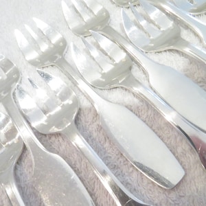 11 tenedores de ostras de metal plateado orfebre de estilo modernista Ravinet Denfert modelo President Vintage tenedores de ostras chapados en plata francesa