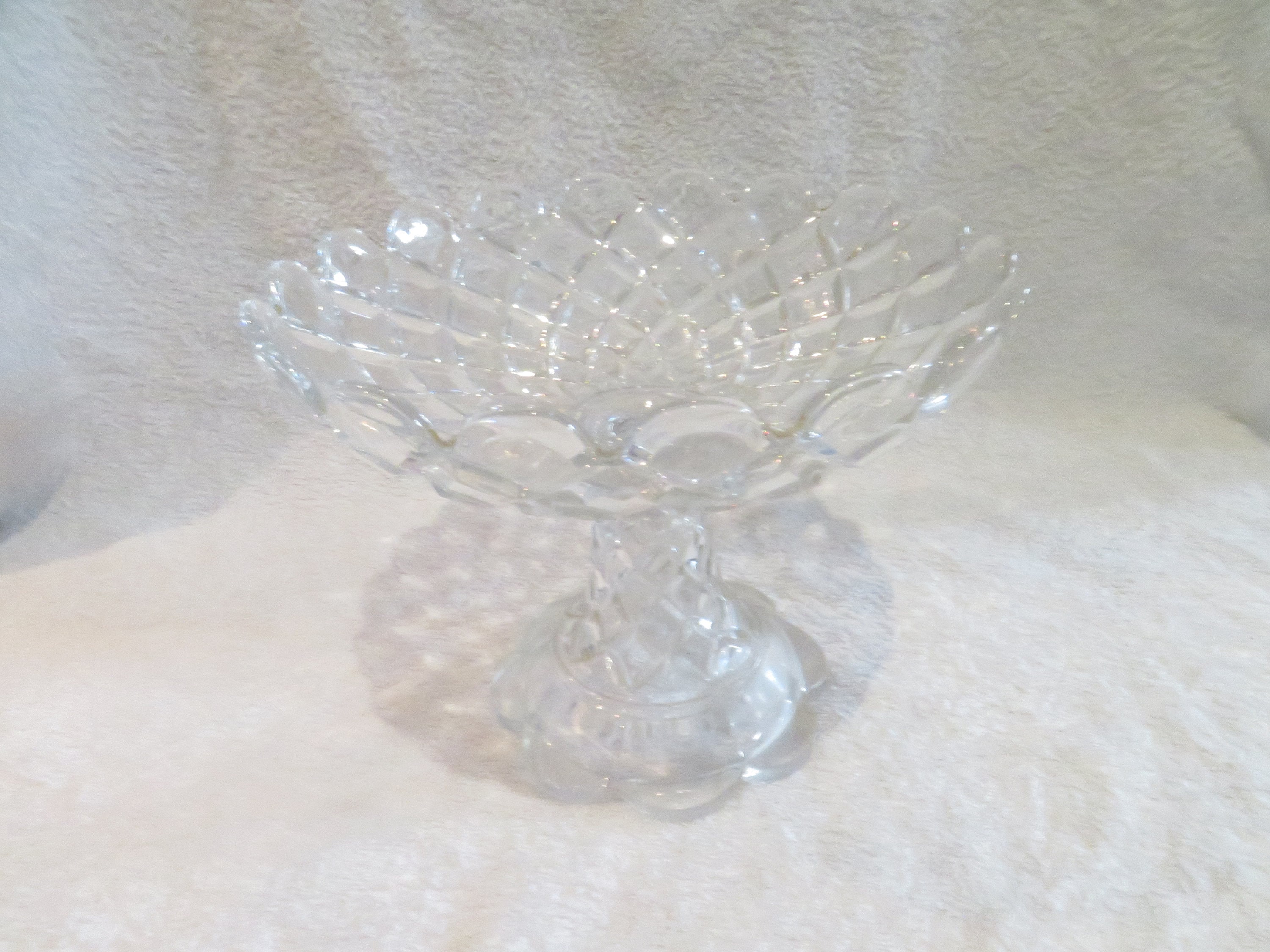 足上の大きなフルーツボウル 成形クリスタル バカラ ダイヤモンド装飾