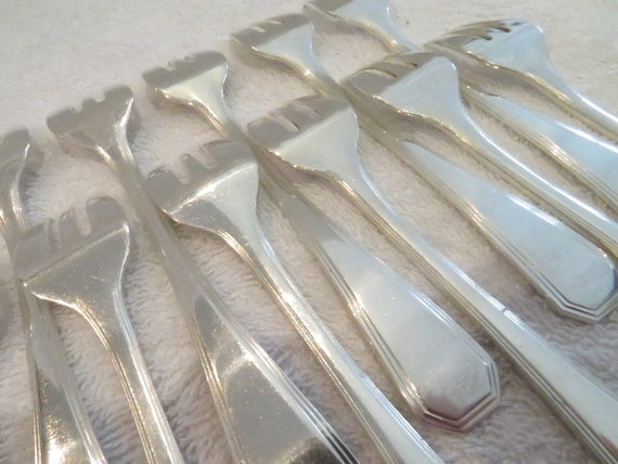 12 Fourchettes à Huîtres Christofle – Modèle Marly – Métal Argenté – France