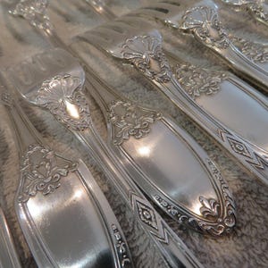 12 silver-plated dessert forks, Boulenger goldsmith, Marie Louise model, French Empire silver-plated dessert forks, 17.8 cm