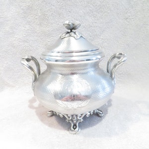 Beautiful Louis XVI style guilloche silver sugar bowl, 950 silver, Minerva pattern, by silversmith Debain Flament, circa 1870, French, 950 silver guilloche, large sugar bowl