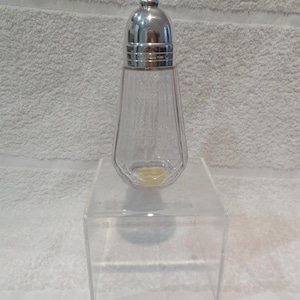 Zuckerstreuer aus Glas und versilbertem Metall im Art-Deco-Stil von Christofle, französischer Vintage-Zuckerstreuer aus Glas und versilbertem Metall, H 16 cm