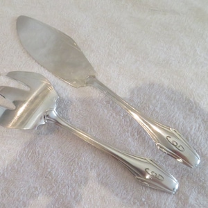 Hermoso servicio de pescado de metal plateado estilo orfebre art deco Ravinet Denfert francés plateado 2p juego de servicio de pescado