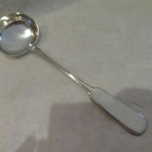 Petite louche à potage argent 875 84 Zolotnik Russe modèle uni-plat 1900 Russian 875 silver 84 zolotnik soup ladle Riga city