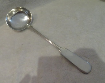 Petite louche à potage argent 875 84 Zolotnik Russe modèle uni-plat 1900 Russian 875 silver 84 zolotnik soup ladle Riga city