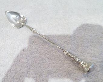 Cuillère à tamponnoir pour médicaments argent 950 style Napoleon III cuilleron forme coeur Gorgeous 19th c French 950 silver medicine spoon