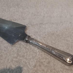Silver-plated pie server, Ercuis goldsmith, Louis XV model 29, vintage French silver-plated pie server 25.7cm