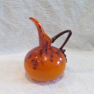 Joli pichet en verre marmoréen signé Schneider hauteur 15cm 1930 Beautiful pitcher of molten glass