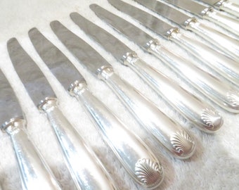 12 couteaux à dessert manche métal argenté orfèvre Christofle modèle Vendome Coquille Vintage silver-plated dessert knives 19,9cm