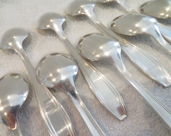 12 petites cuillères art deco anciennes en métal argenté, en écrin | Marne Antic