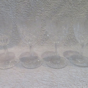 4 glasses aperitif 7cl crystal of Saint Louis model Gavarni size 5033 French crystal glasses