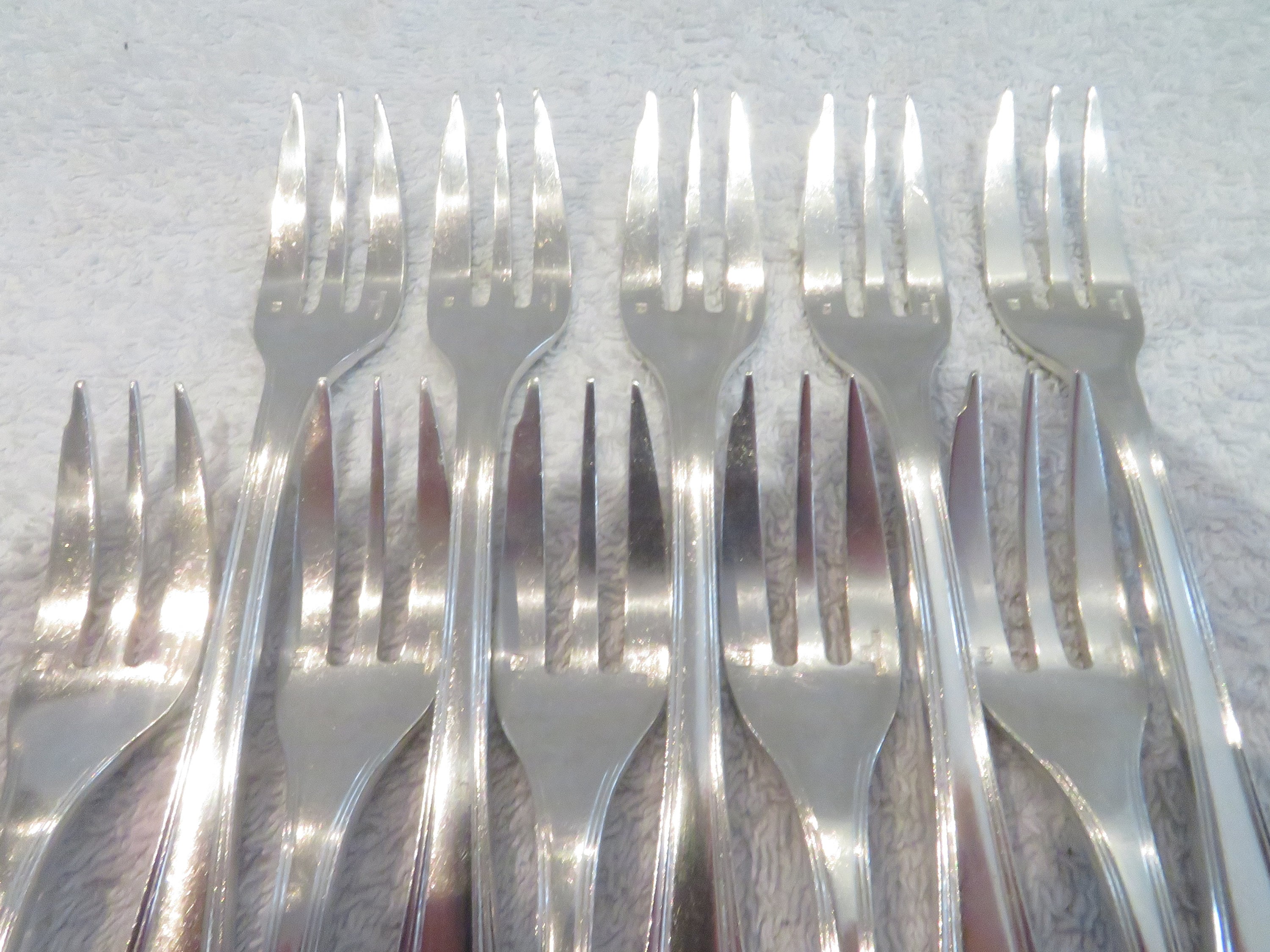 17 Fourchettes à dessert Christofle Boréal Art déco (Neuf (Voir description)) à Clarens pour CHF 40 – avec livraison | Acheter sur