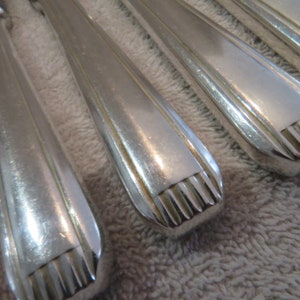 10 couteaux de table métal argenté style art deco orfèvre Alfenide French silver-plated dinner knives 24,8cm image 9