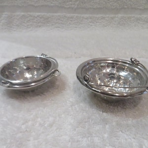 2 zilveren theezeefjes, 950 Minerva en 800 buitenlands? gegroefde decoratie, begin 20e eeuw, Frans, 950 (1) & 800 zilver, 2 theezeefjes
